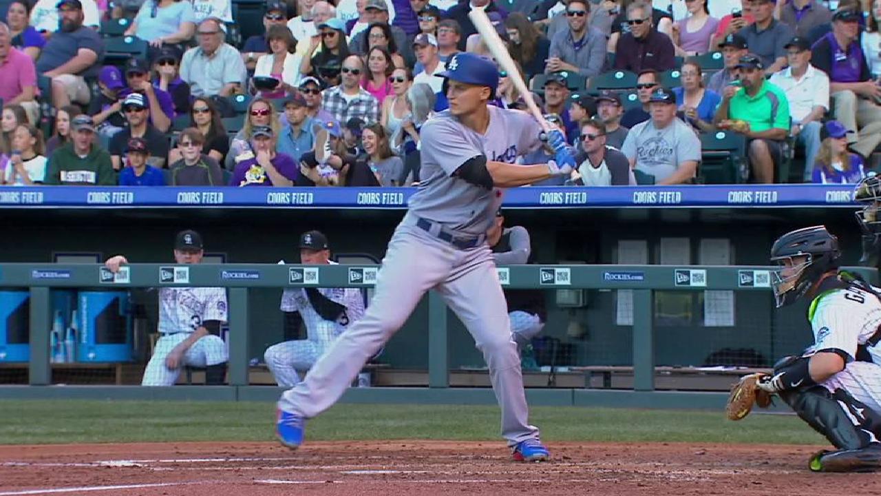 Seager's two-run double
