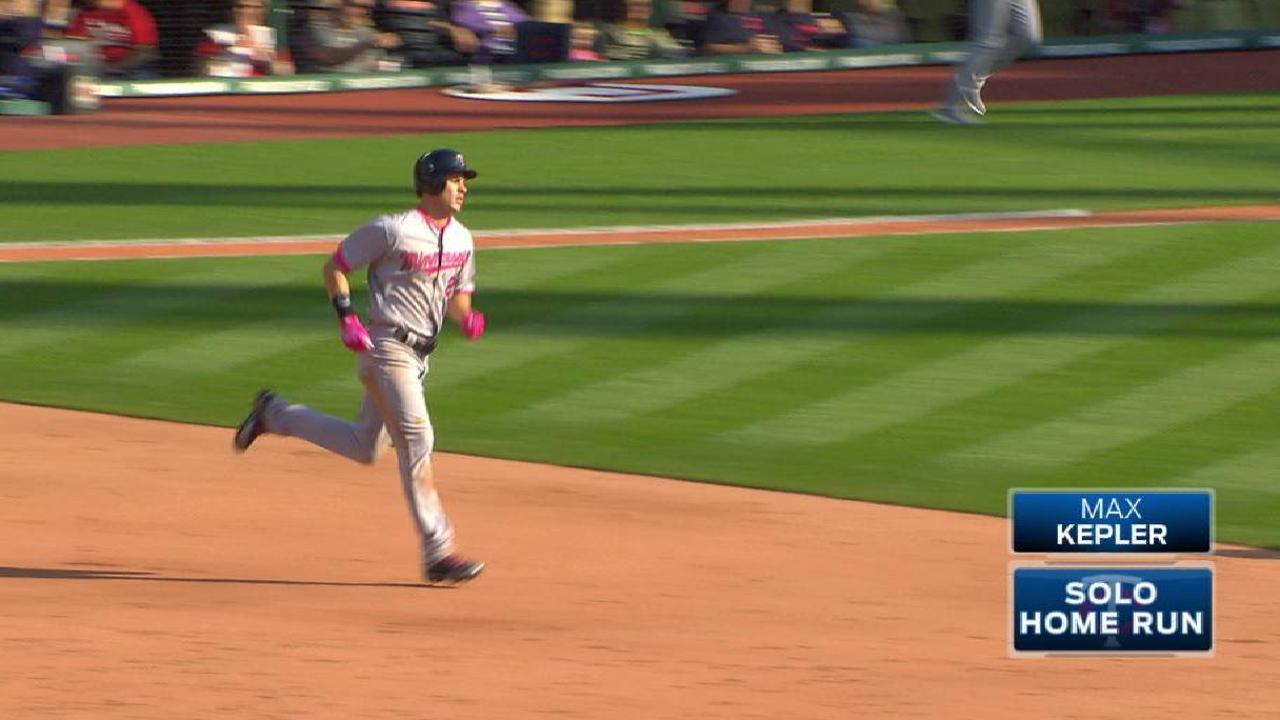 Kepler HR aids Berrios' gem in win vs. Tribe