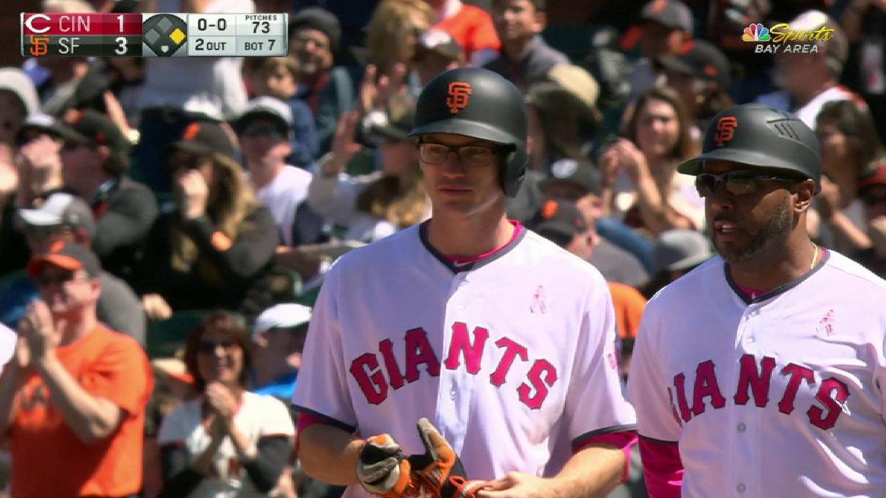 Tomlinson's RBI infield single