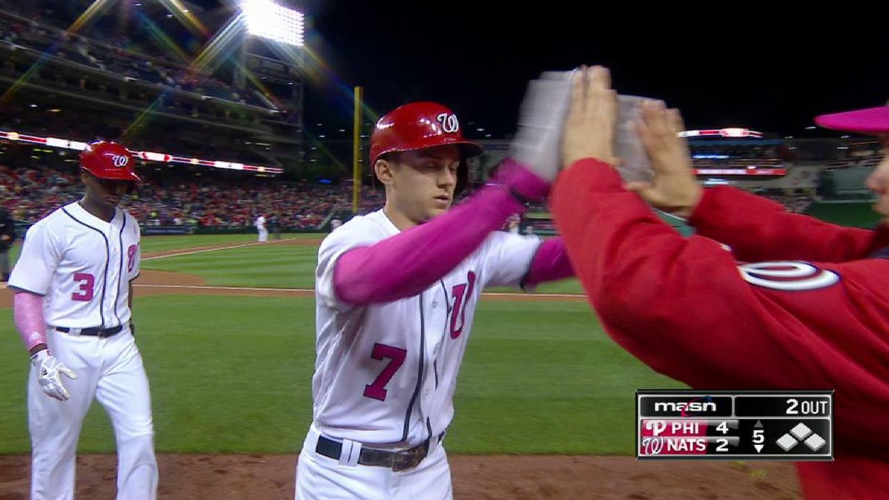 Turner's two-run blast