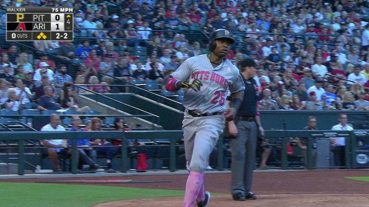 Piratas aguantan ante los D-backs para poner fin a su mala racha