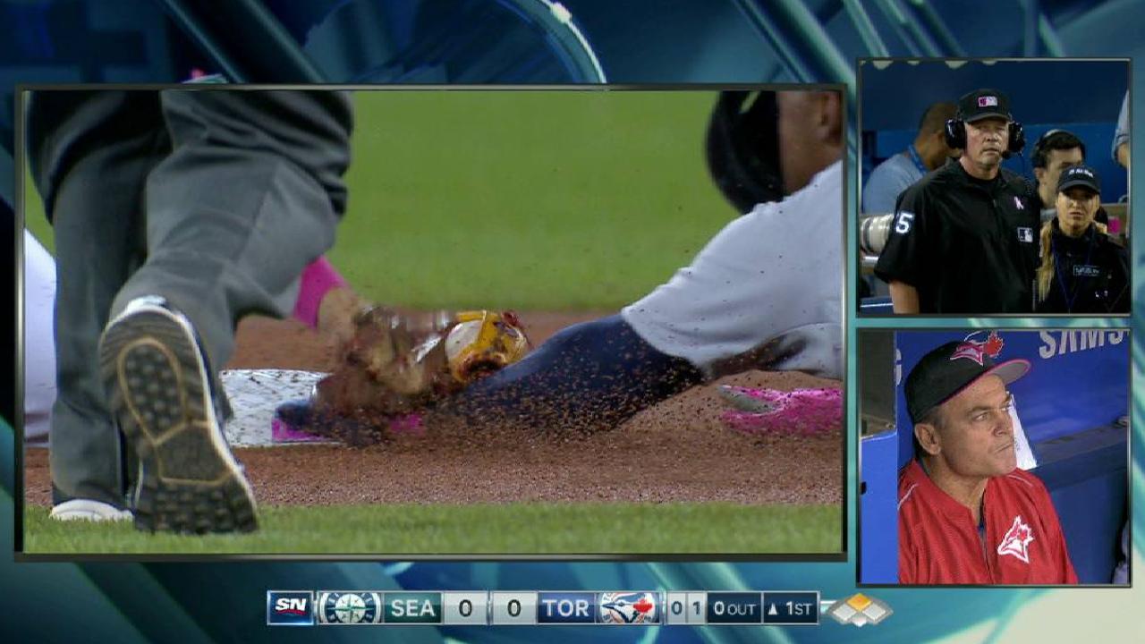 Maile throws out Segura stealing