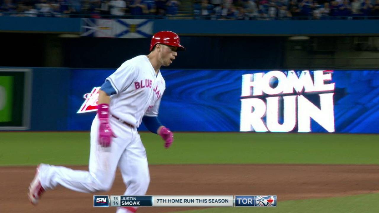Smoak's two-run homer