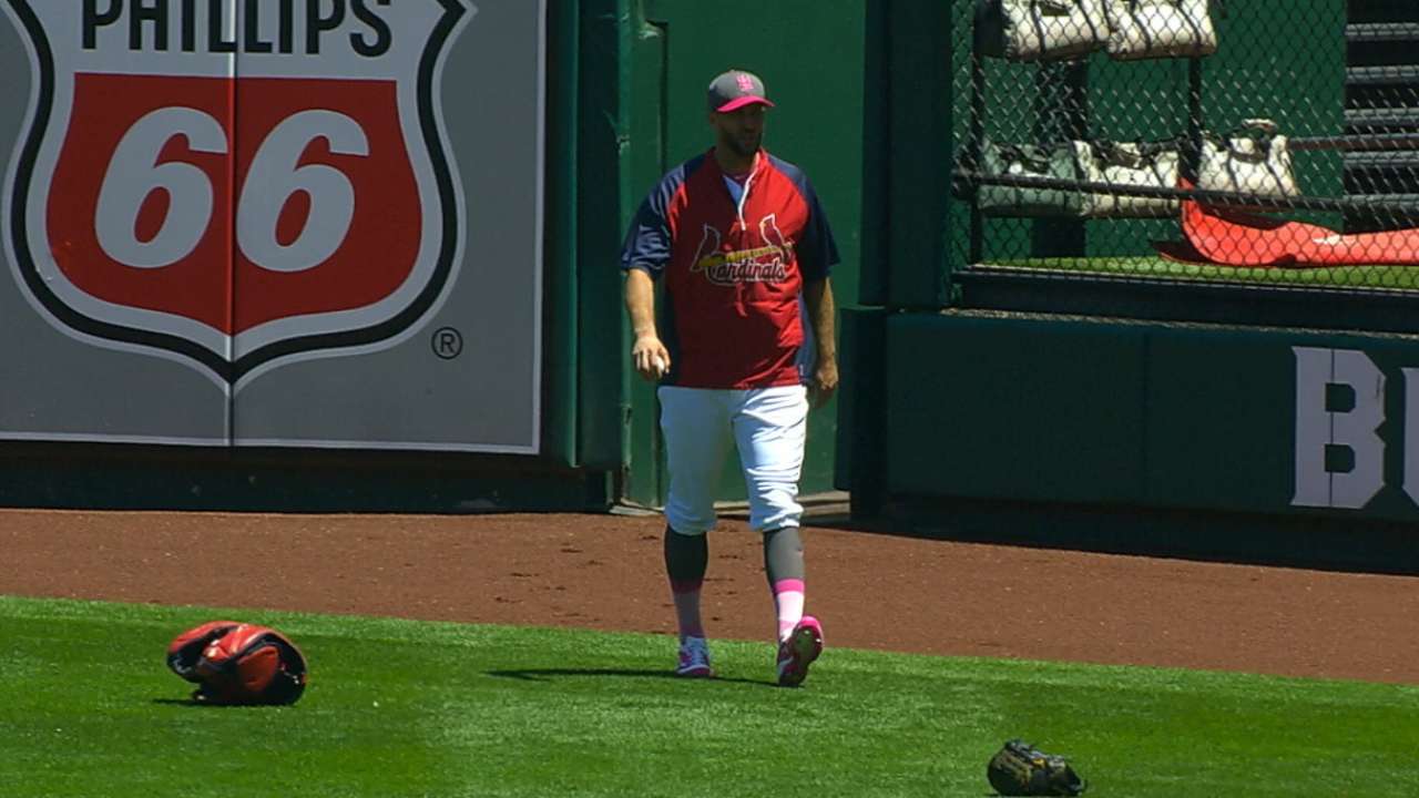 Wainwright fires seven scoreless