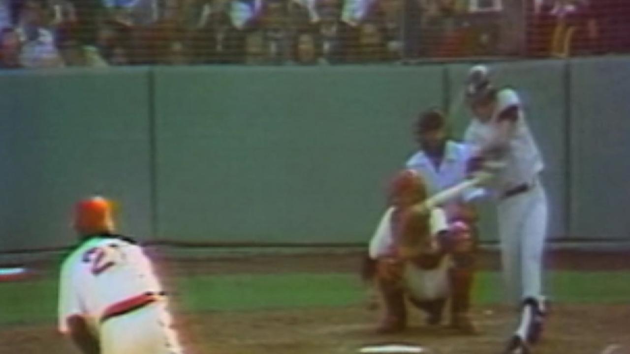 Dent dashes Sox's hopes