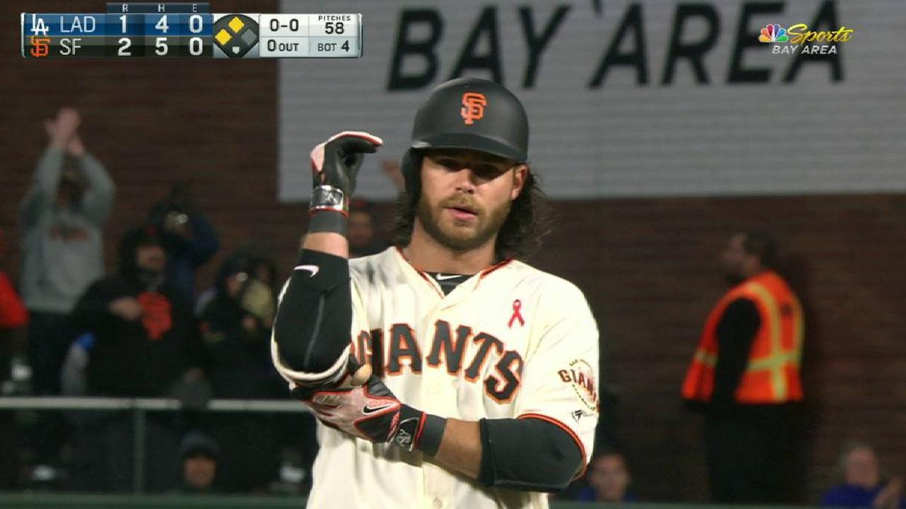Giants rack up runs to win 4th straight