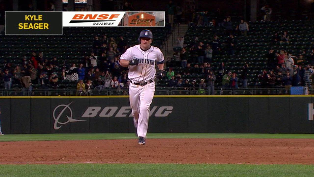 Mariners thwart A's comeback to snap slide