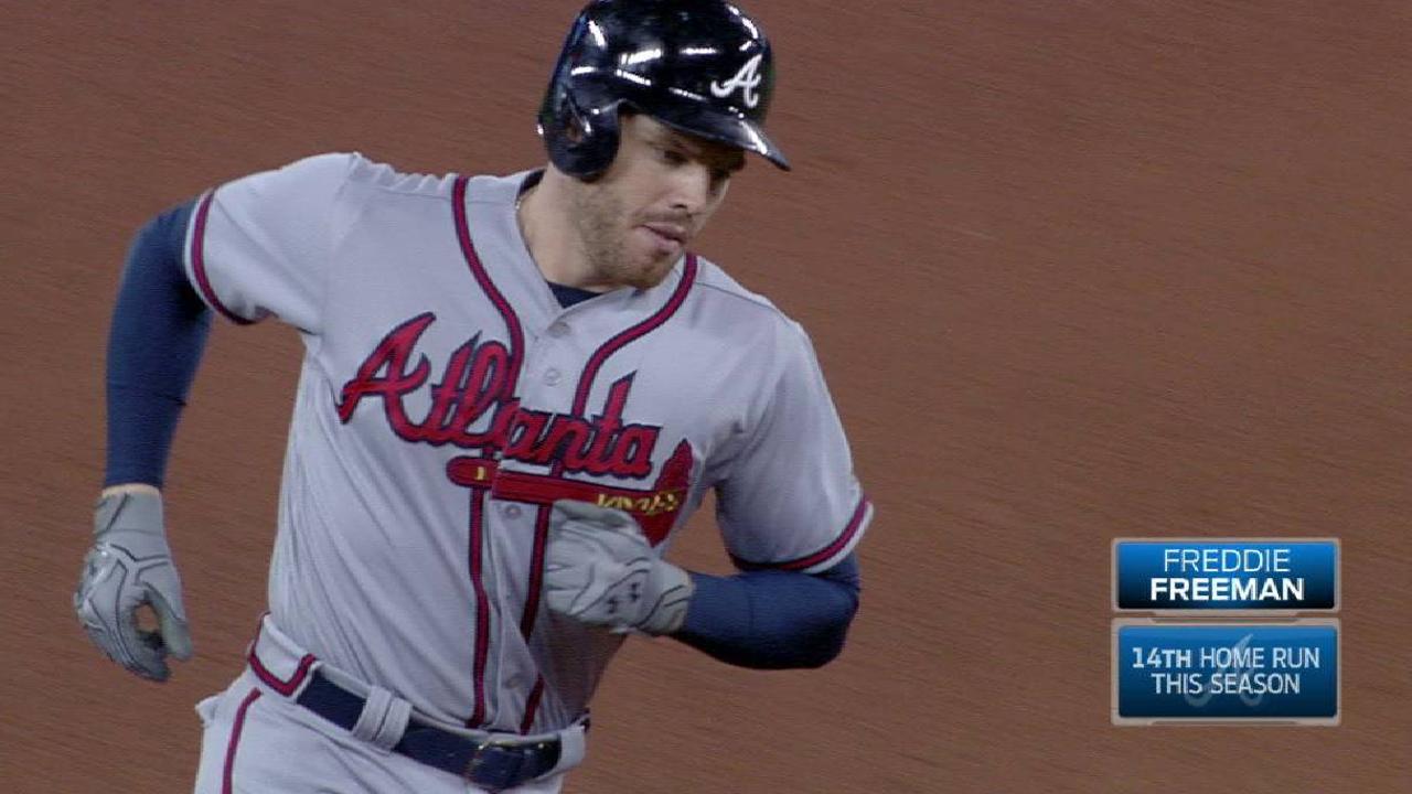 Freeman's two-run moonshot