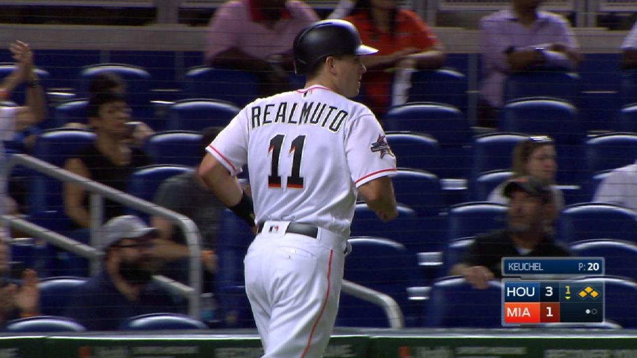 Realmuto scores on an error