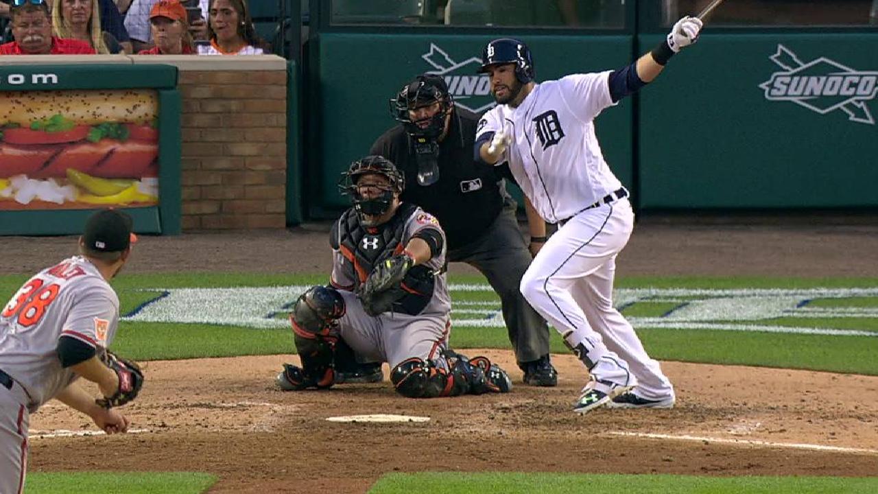J.D. Martinez's solo shot