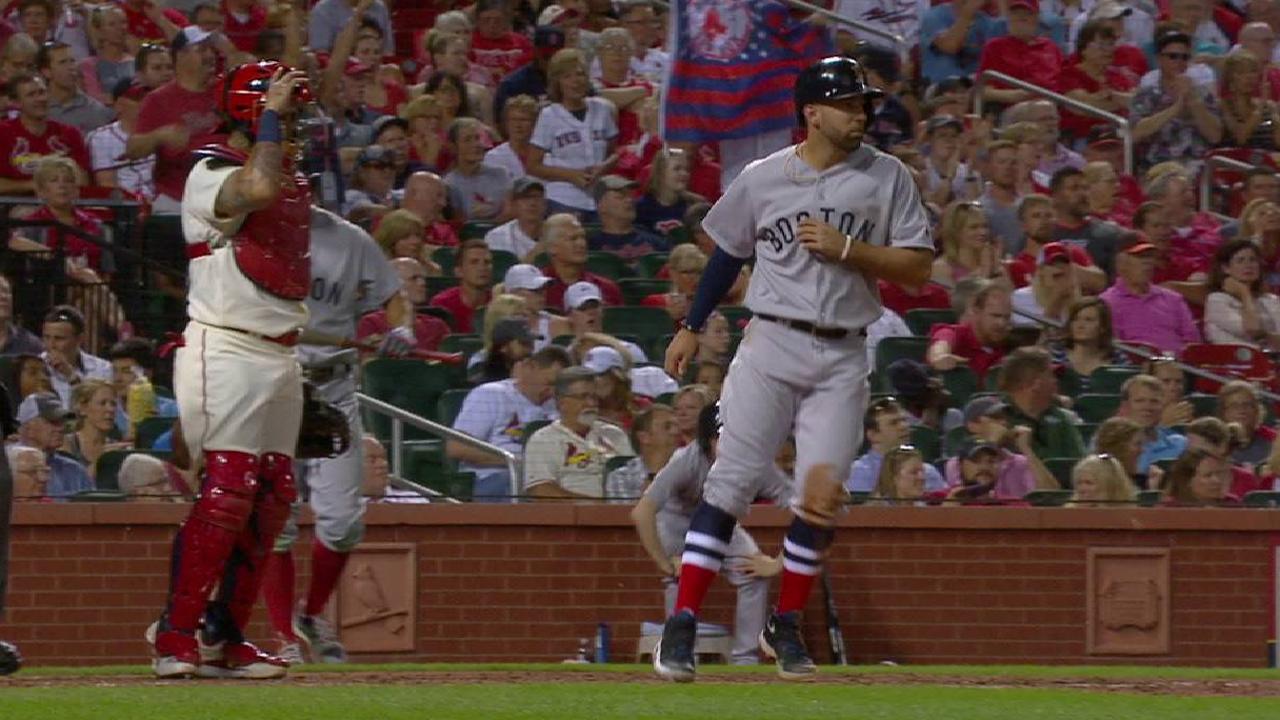 Pedroia's RBI single