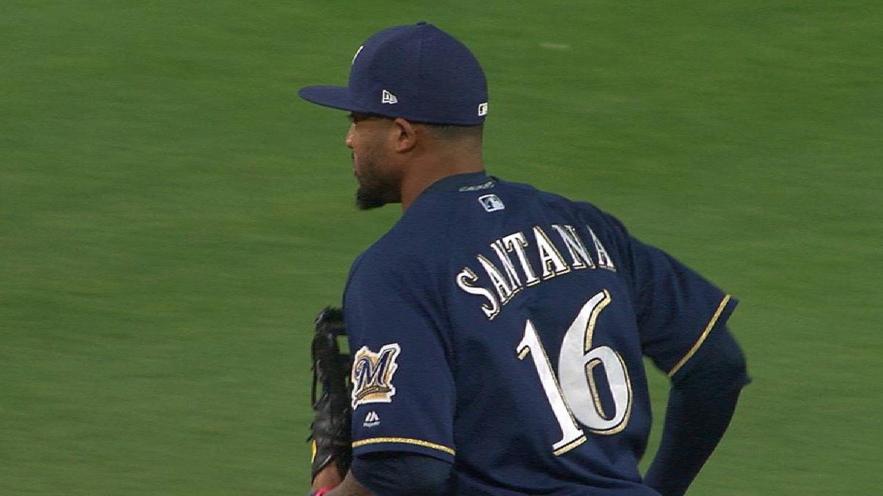 Santana throws out Szczur