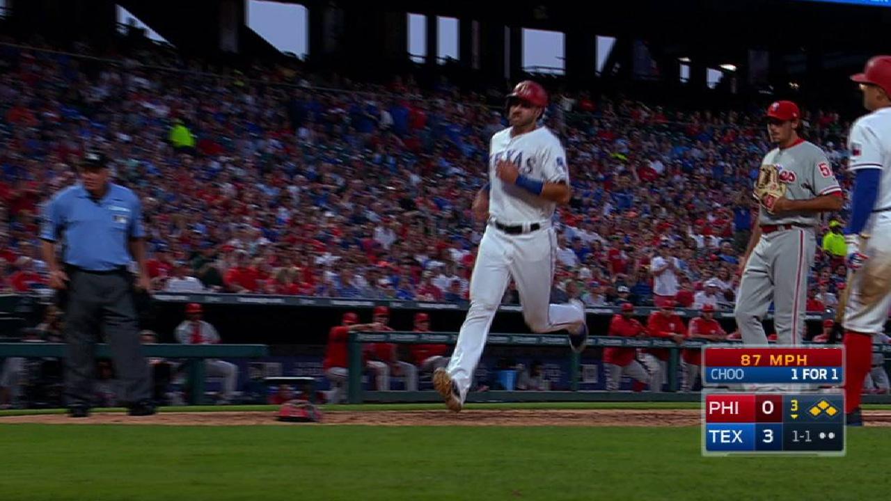 Gallo scores on wild pitch
