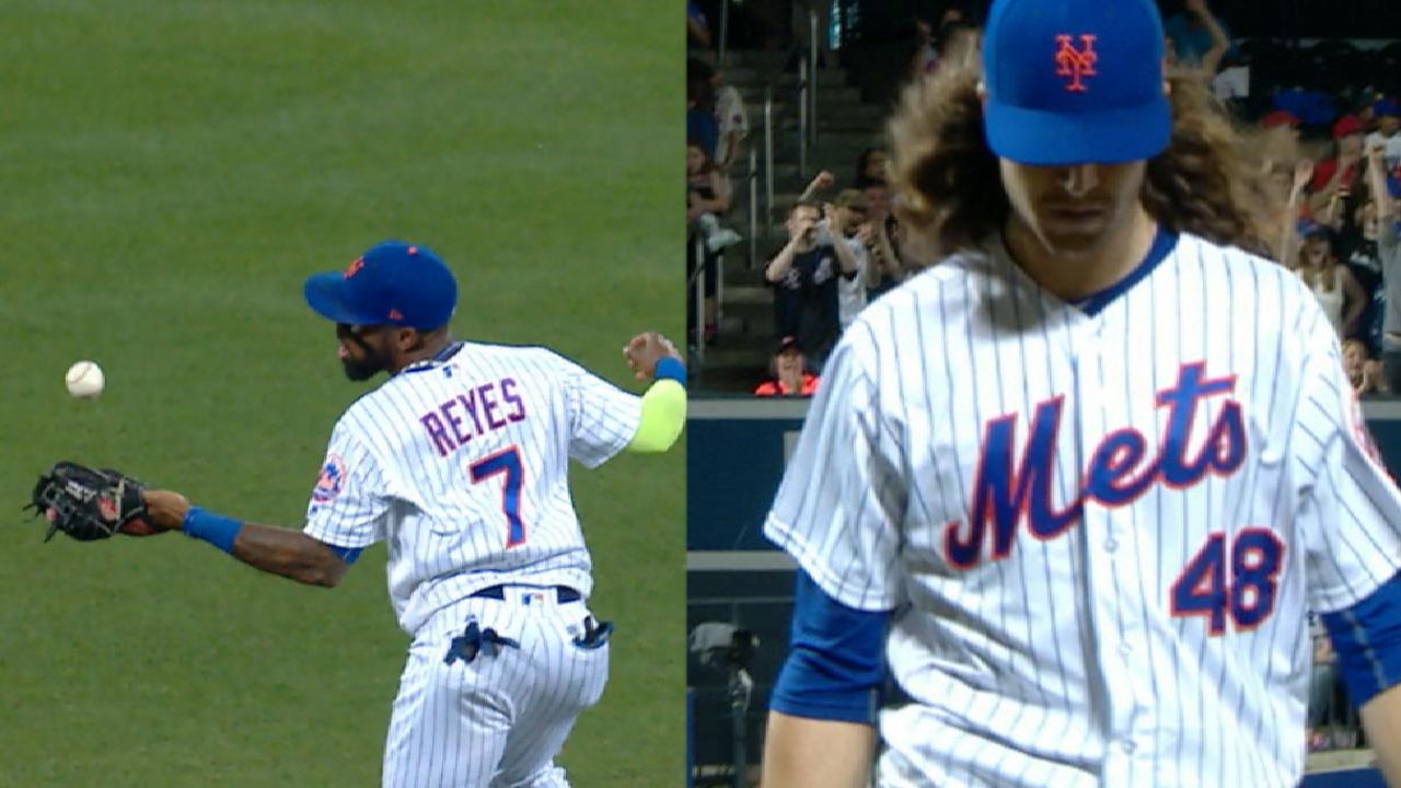 Must C: Reyes' circus catch