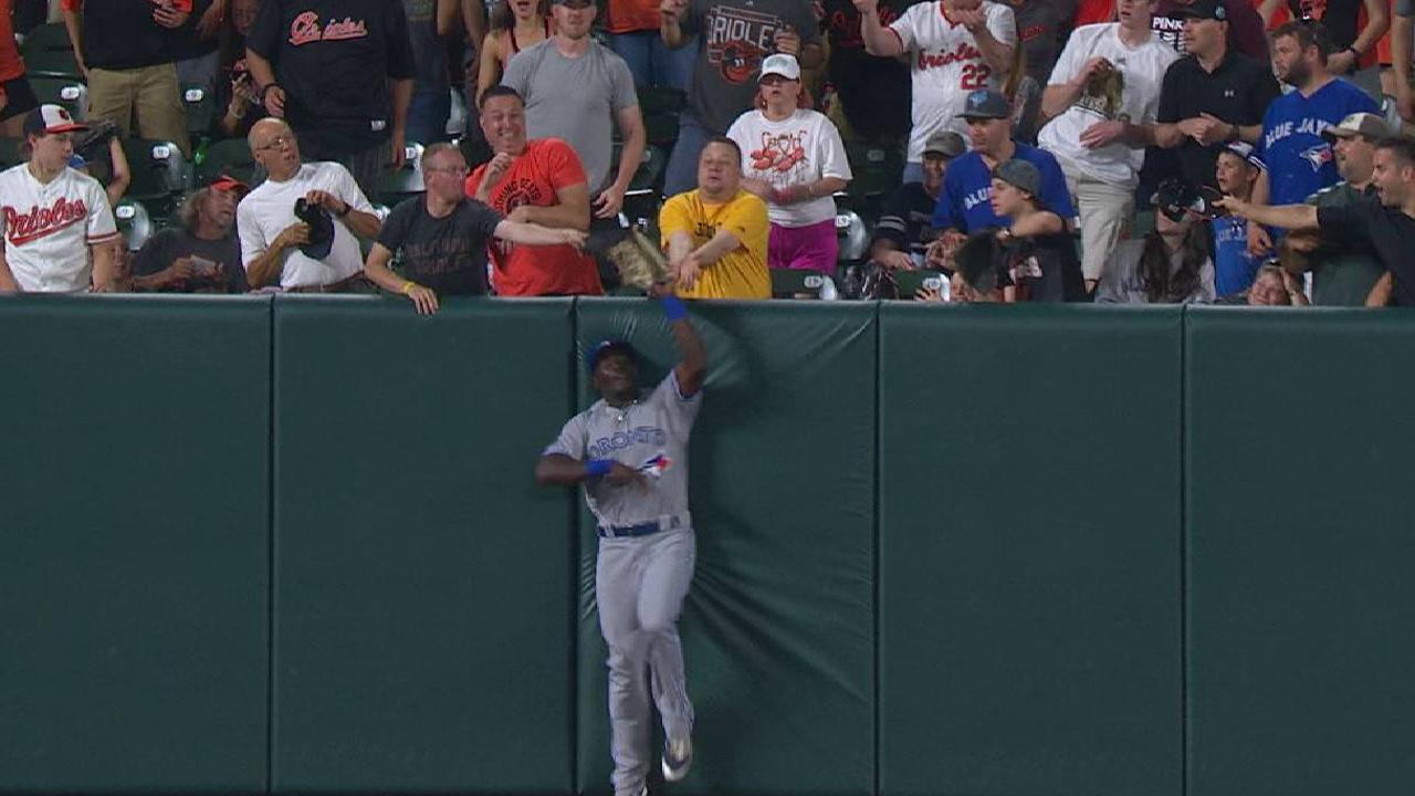 Prospect Alford goes 0-for-2 in MLB debut