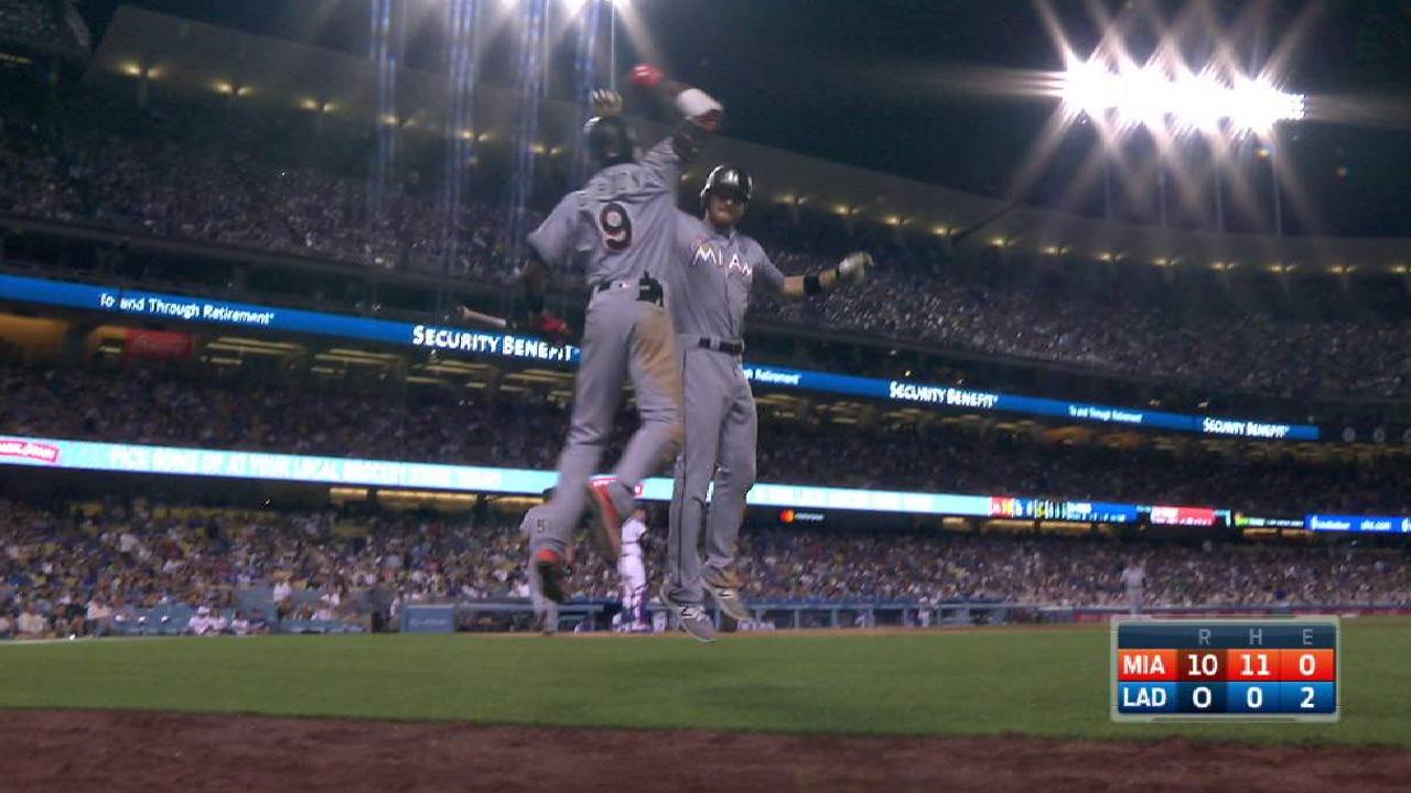 Riddle's solo home run