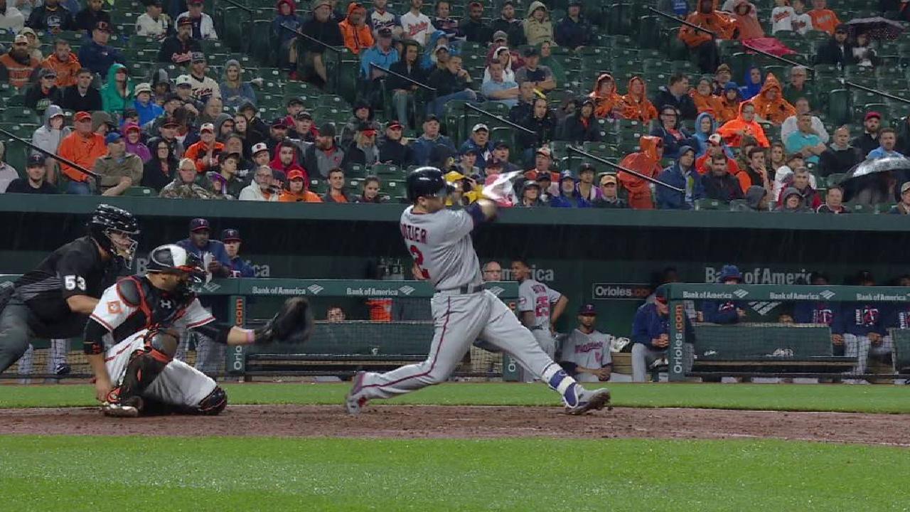Dozier's solo homer to left