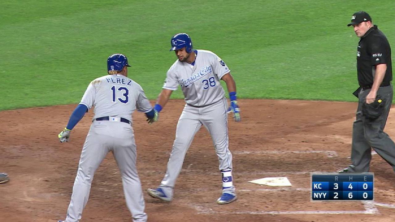 Ofensiva de Reales apoyó a Danny Duffy ante los Yankees