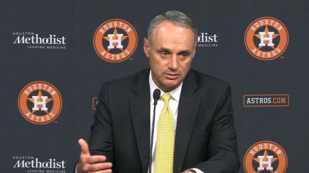 Manfred a proponent of games in Mexico