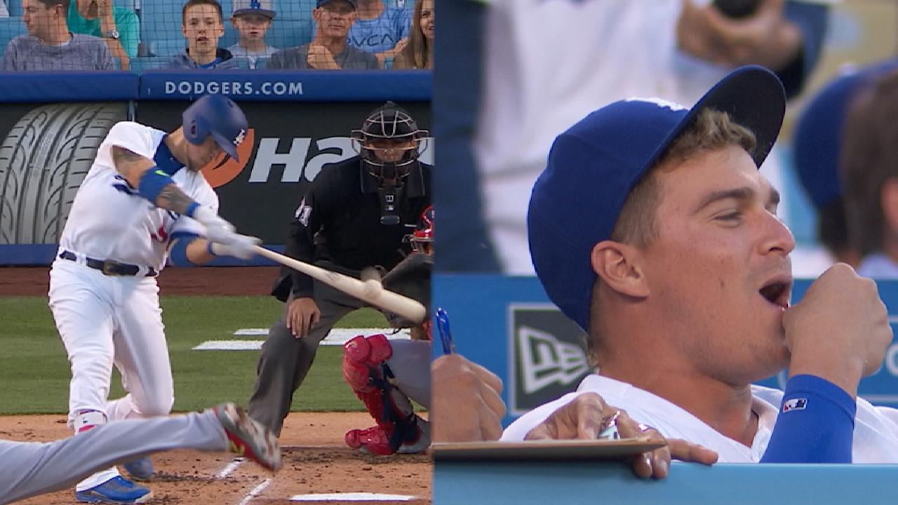Grandal homers, Enrique does PBP