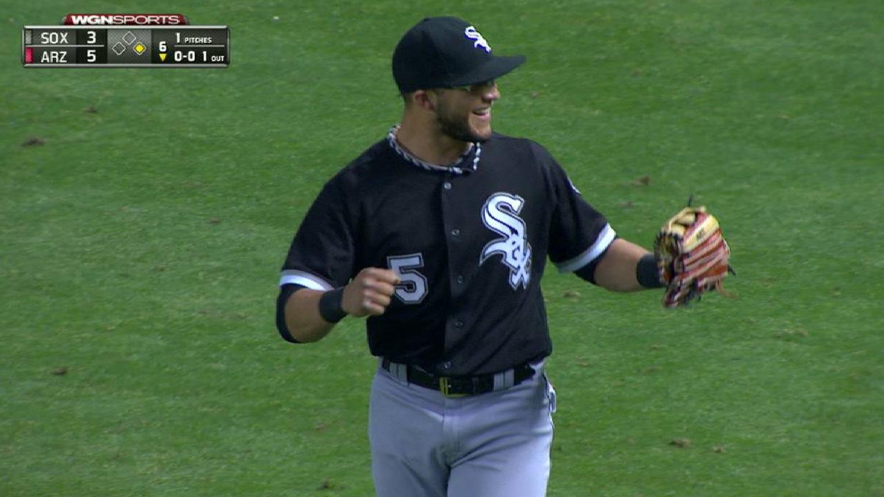 Sanchez snags Lamb's fly ball