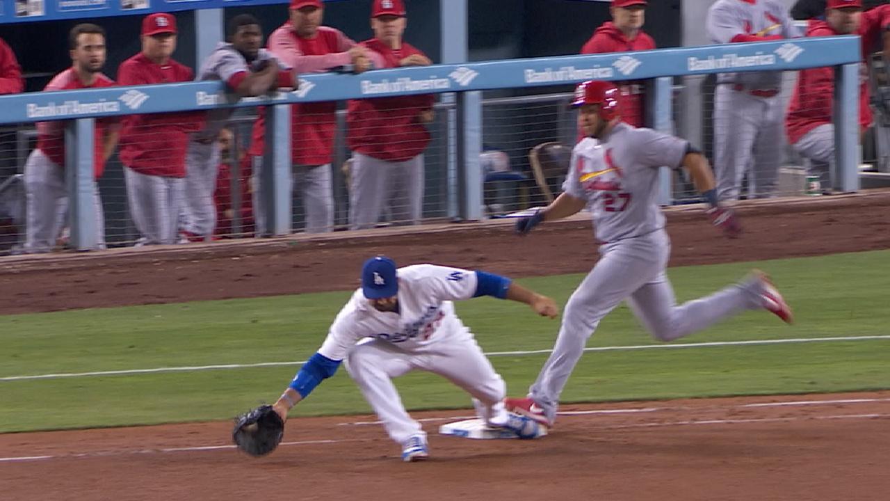 Seager's nice diving stop