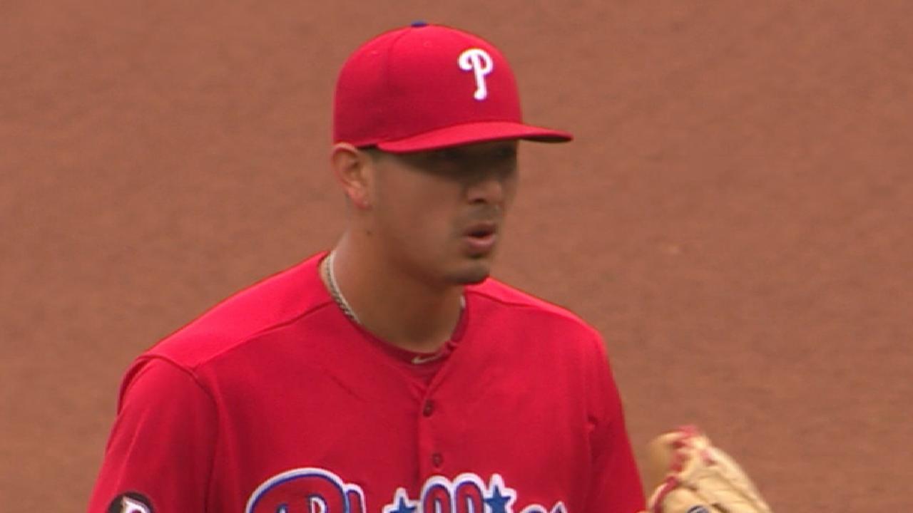 Velasquez sticks to his strengths vs. Rockies