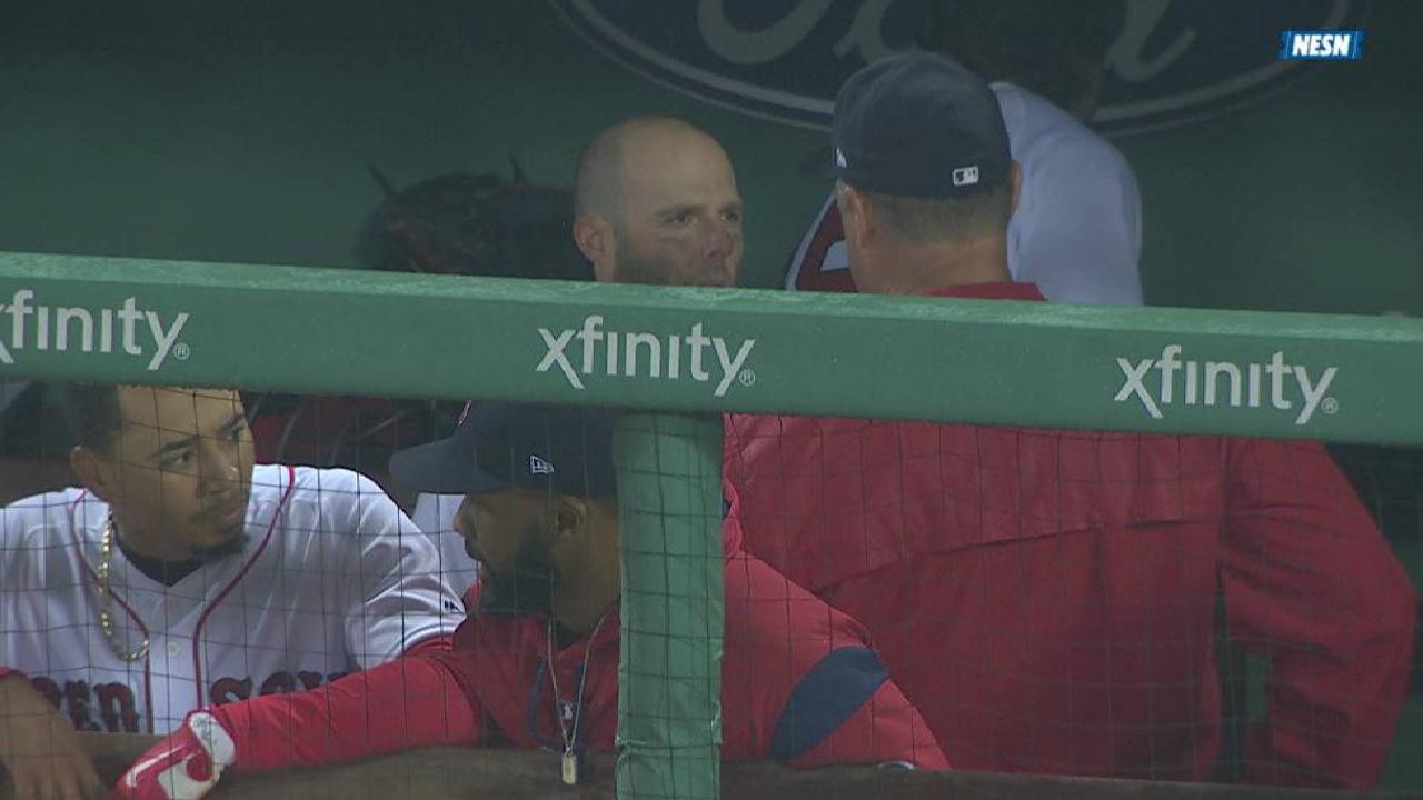 Pedroia talks to Farrell, exits
