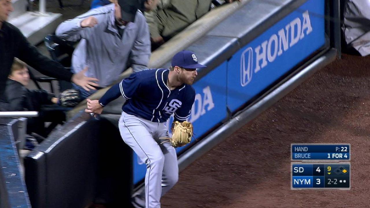 Padres taking committee approach at closer