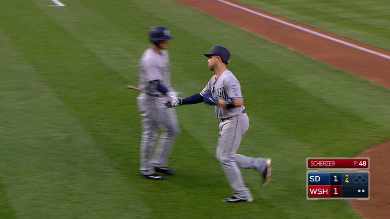 Schimpf's solo jack to right