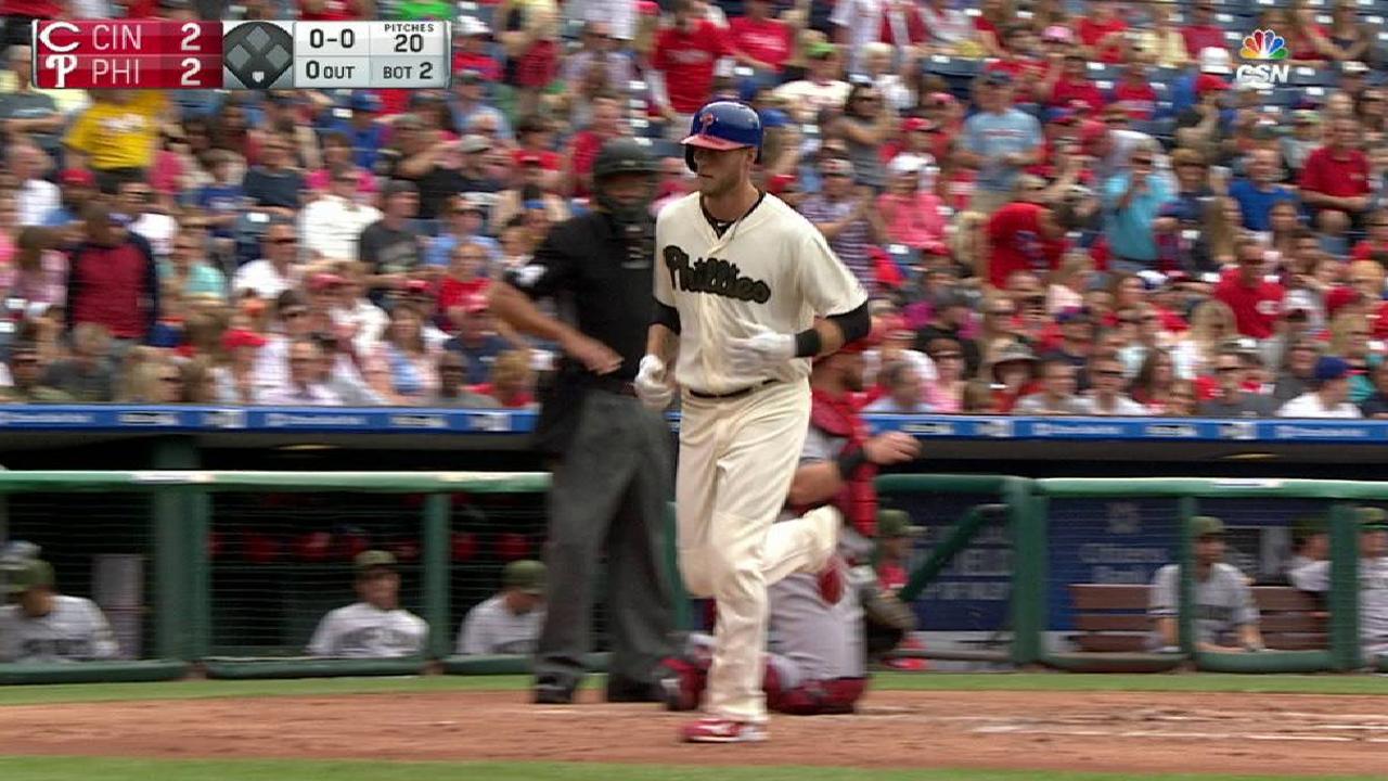 Saunders' towering solo homer