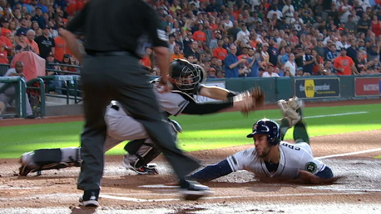 Astros' stars, Correa's circus catch clip O's