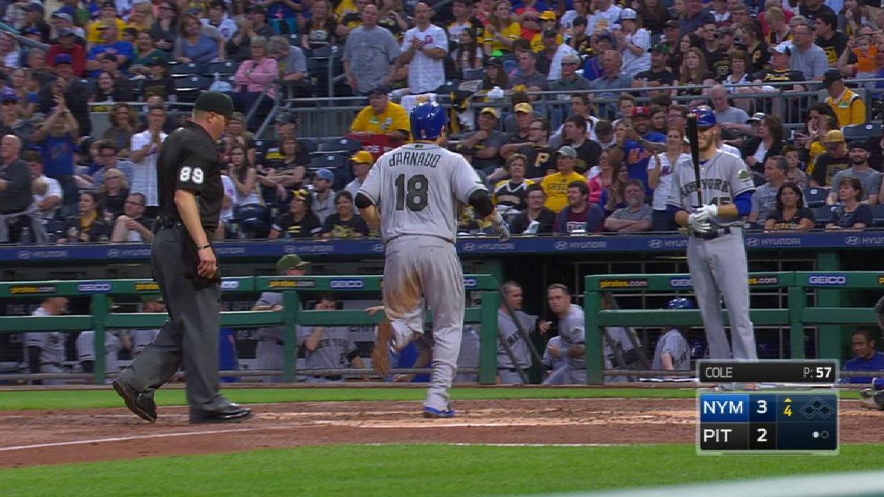 d'Arnaud's solo home run