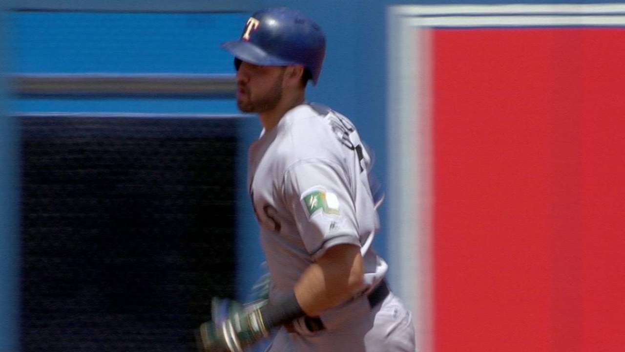 Gallo launches 15th homer