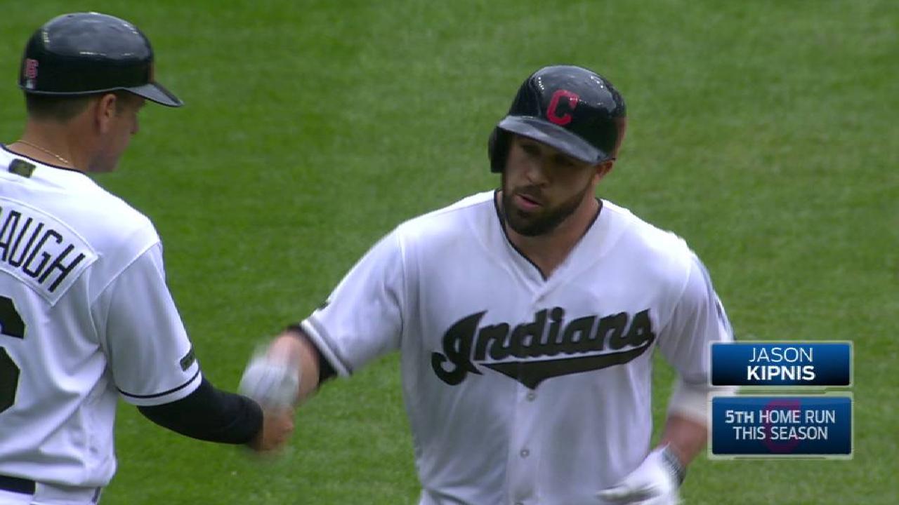 Indios vencen a Reales detrás del bate de Jason Kipnis