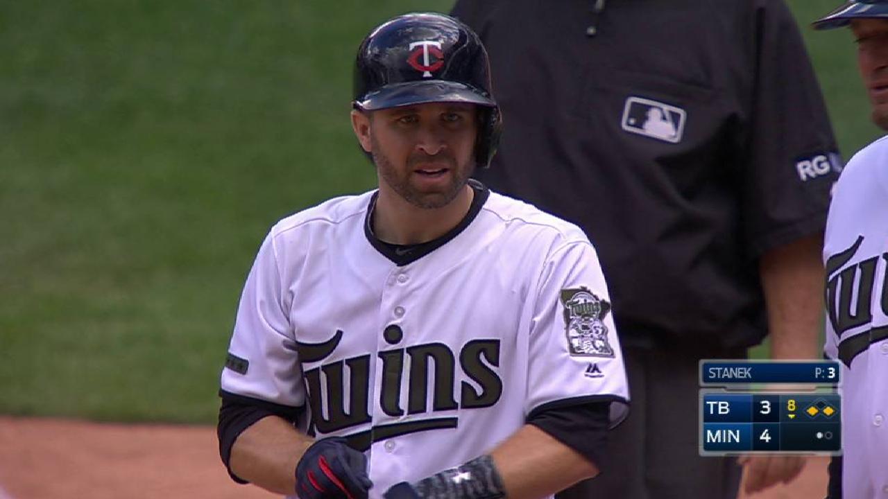 Dozier's go-ahead RBI single