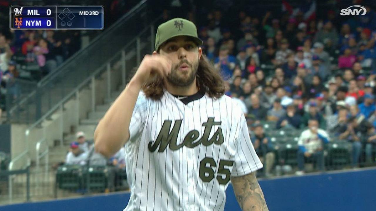 Mets turn 4-6-3 double play