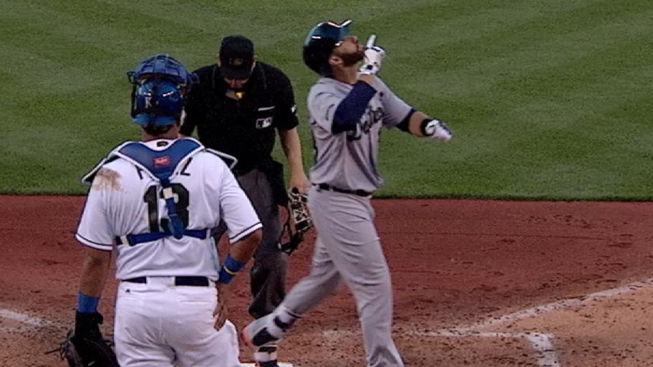 Tigers' hits keep coming in big night at plate