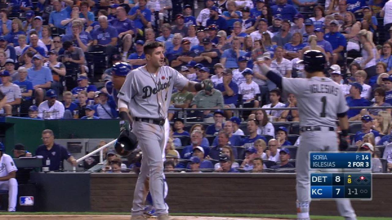 Castellanos scores on wild pitch