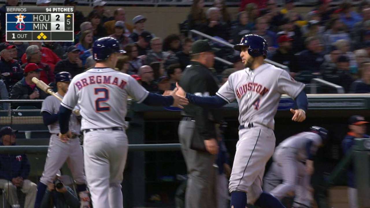Altuve, Fiers ayudan a Astros a vencer a Mellizos e hilar su sexto triunfo