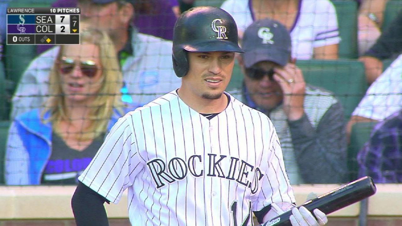 Hanigan leaves game with injury