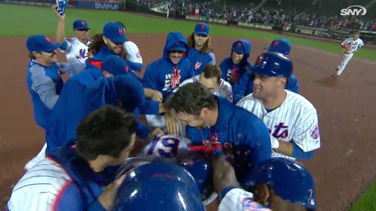 Mets superan a Cerveceros con hit de oro de Jay Bruce en el 12mo inning
