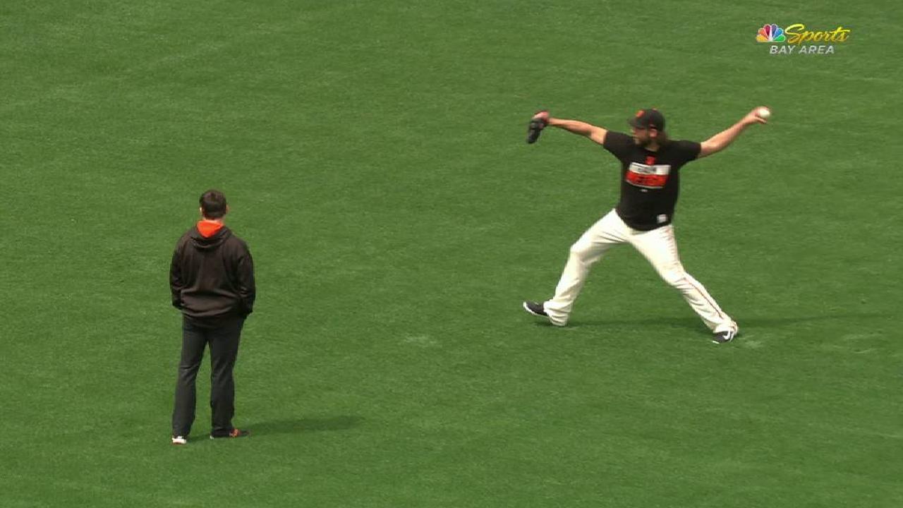 Bumgarner starts throwing ahead of schedule