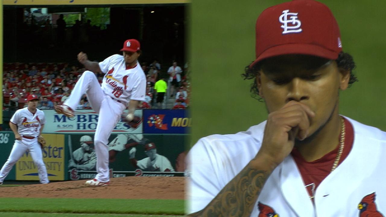 Martinez lifts the Cardinals