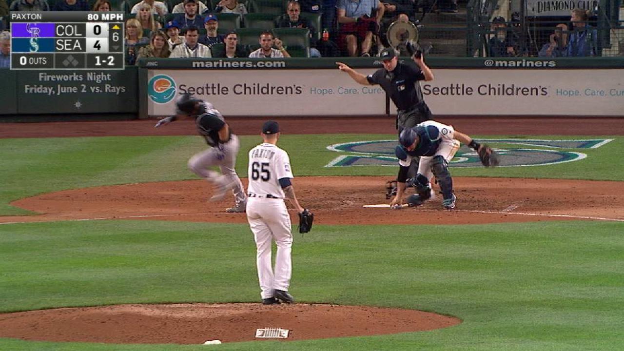 Offense backs Paxton in triumphant return