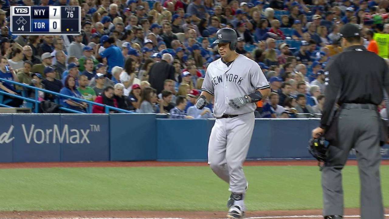 Sánchez batea 2 bambinazos y Yankees aplastan a los Azulejos