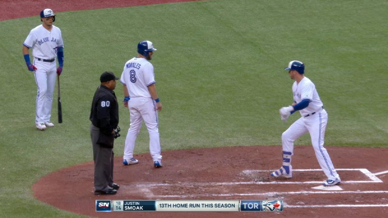 Smoak's two-run homer