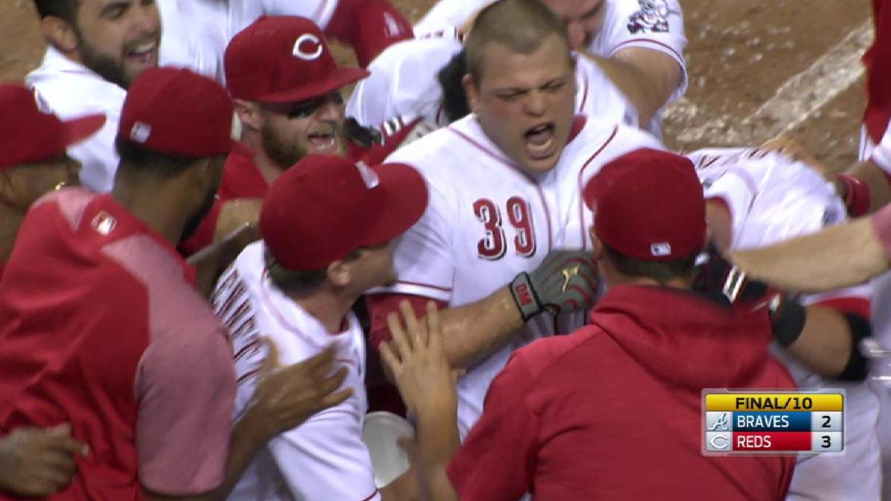 Jonrón de Mesoraco en la 10ma puso a ganar a Rojos sobre Bravos