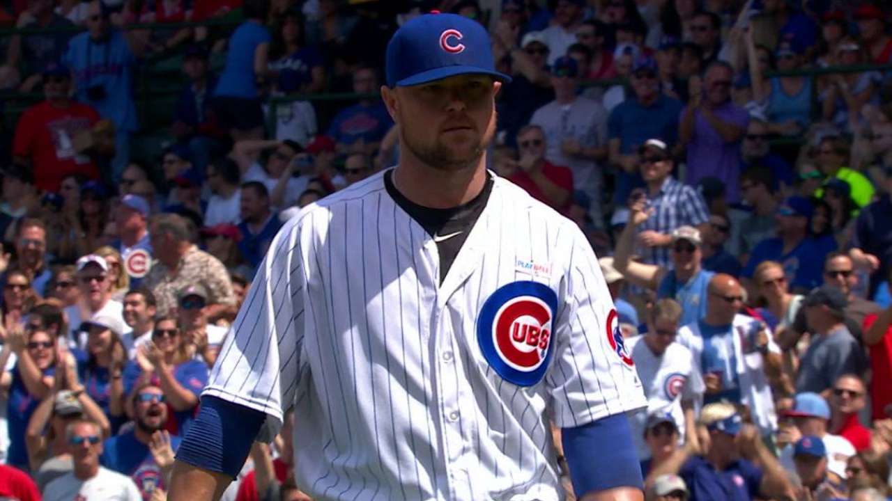 Lester picks off Pham at first