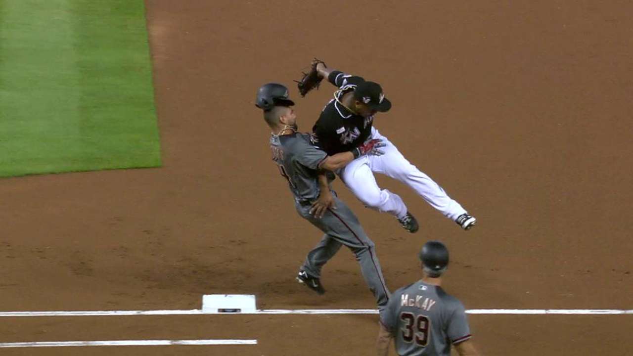 Volquez runs into Fuentes on out